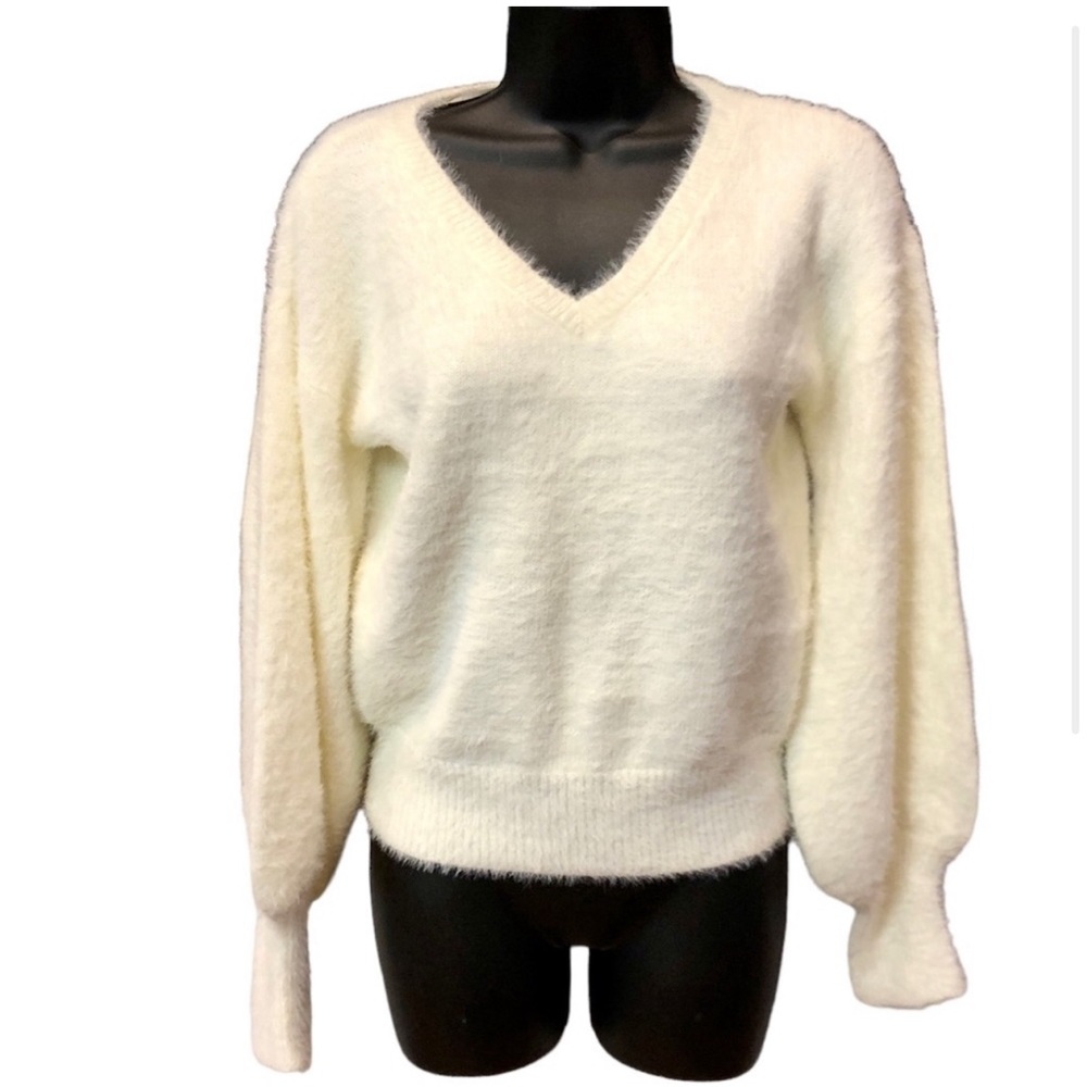 Marled Fuzzy White V Neck Balloon Sleeve Sweater
